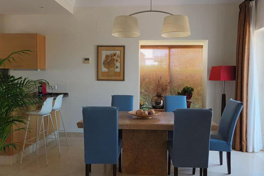 Casa Olivos Holiday home *
